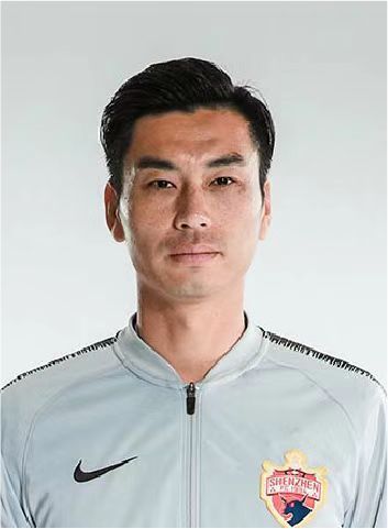 在俱乐部层面，萨拉赫已在本年度为利物浦攻入27球，并送出17次助攻。